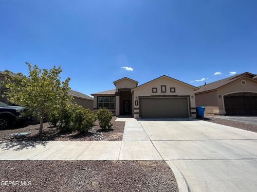 147 N Manzanita Dr, El Paso, TX, 79928-7504 | Card Image