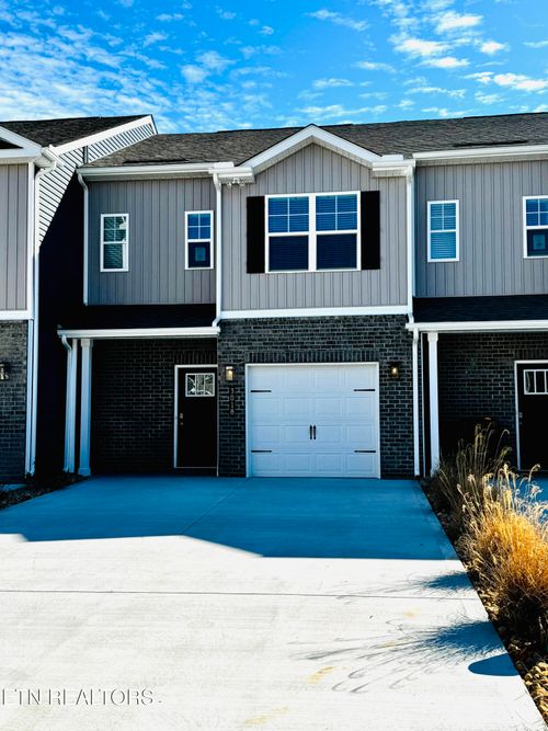 3018 Bogart Ln, Knoxville, TN, 37921-2342 | Card Image