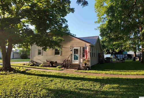 213 W South St, Mt Sterling, IL, 62353-1433 | Card Image