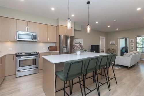 303-290 Wilfert Rd, Victoria, BC, V9C0H6 | Card Image