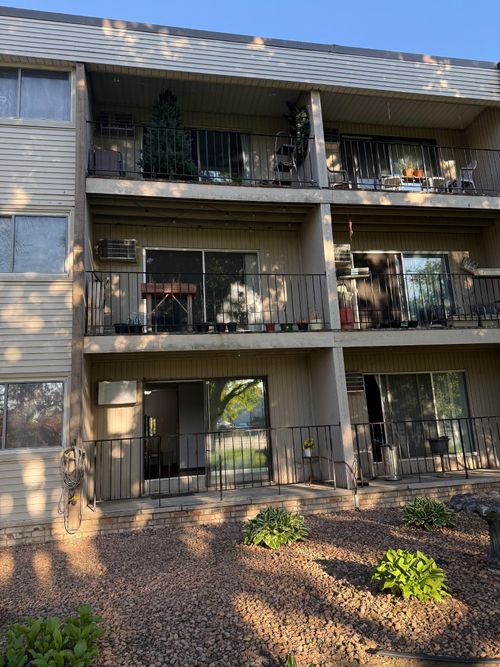 113-8935 Old Cedar Ave S, Bloomington, MN, 55425-2060 | Card Image