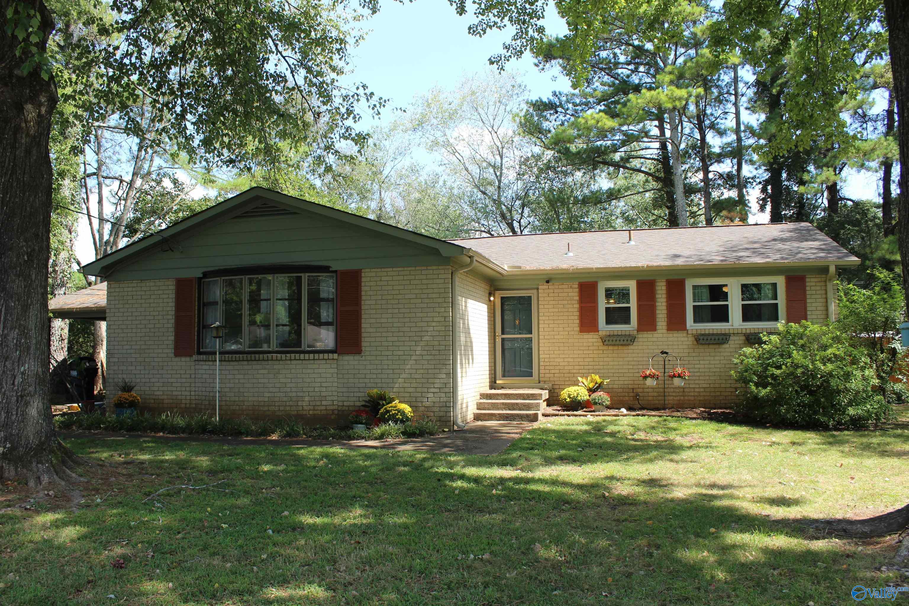 Lynn Rd, Huntsville, AL 35810 #1