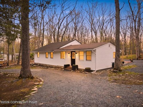 147 Rock Rd, East Stroudsburg, PA, 18302-6893 | Card Image