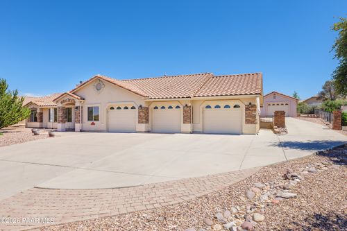 999 Pinon Oak Dr, Prescott, AZ, 86305-3801 | Card Image