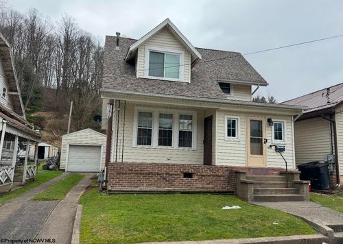 650 Locust Ave, Weston, WV, 26452-2195 | Card Image