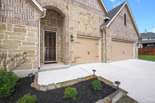 30885 Schlather Ln, House other with 4 bedrooms, 3 bathrooms and null parking in Bulverde TX | Image 4