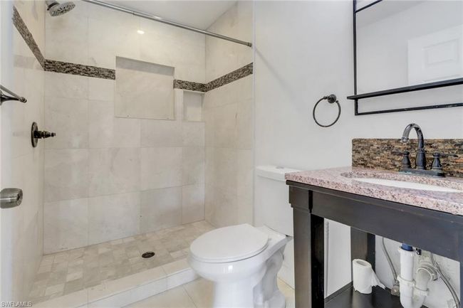 Guest Bathroom | Image 23