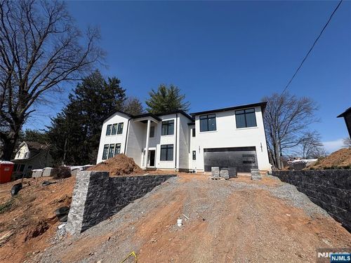 150 Howland Ave, River Edge, NJ, 07661-1707 | Card Image