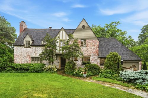 16 Far Hills Dr, Cincinnati, OH, 45208-3401 | Card Image