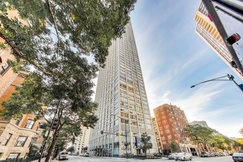 apt-606-655 W Irving Park Rd, CHICAGO, IL, 60613-3167 | Card Image