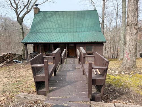 176 The Village Dr, Nancy, KY, 42544-7603 | Card Image