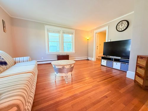 45 Walnut St, Claremont, NH, 03743-2576 | Card Image