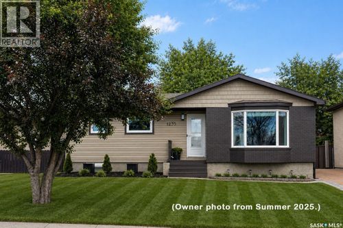 1235 Bourne St N, Regina, SK, S4X3C1 | Card Image