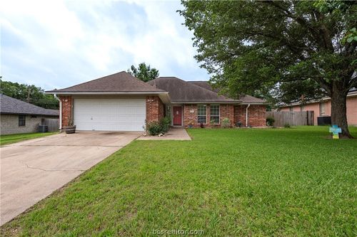 2009 Cobblestone Ln, Bryan, TX, 77807-2358 | Card Image