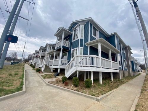 1087 N Leverett Ave, Fayetteville, AR, 72701-1822 | Card Image