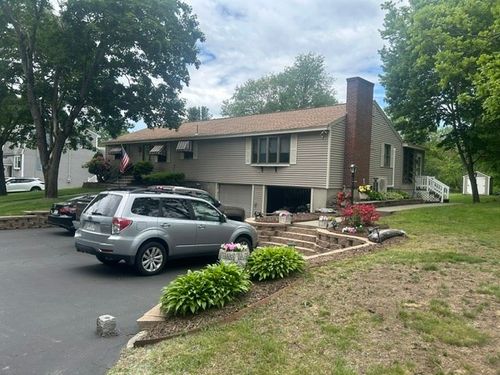 right-rear-35 Forest Park Rd, Dracut, MA, 01826-4315 | Card Image