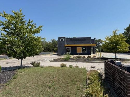 4661 Red Arrow Hwy, Stevensville, MI, 49127-9301 | Card Image