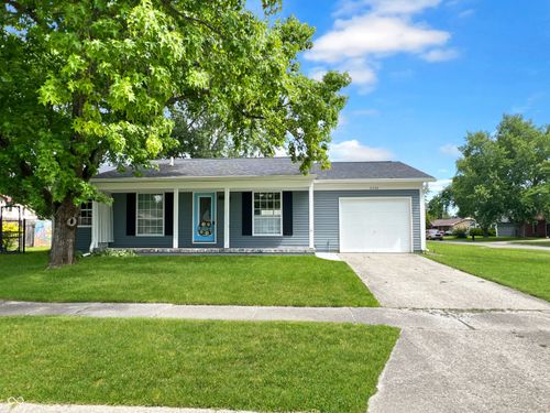 5240 Vinewood Ct, Columbus, IN, 47203-4128 | Card Image
