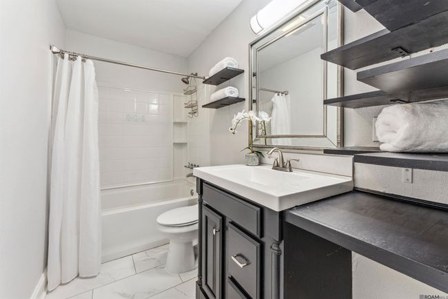 4151 Jefferson Woods Dr, Townhouse with 2 bedrooms, 2 bathrooms and 2 parking in Baton Rouge LA | Image 12