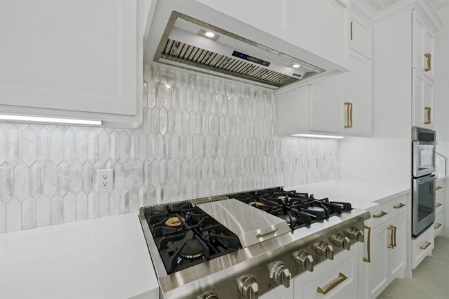 91 Lake Sterling Gate Dr, House other with 4 bedrooms, 5 bathrooms and 3 parking in Spring TX | Image 13
