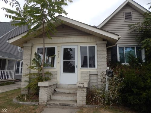 928 S A St, Elwood, IN, 46036-1933 | Card Image