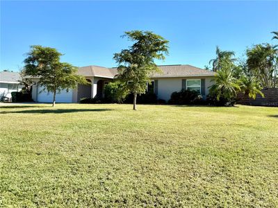 3732 Calliandra Drive, House other with 3 bedrooms, 2 bathrooms and null parking in SARASOTA FL | Image 2