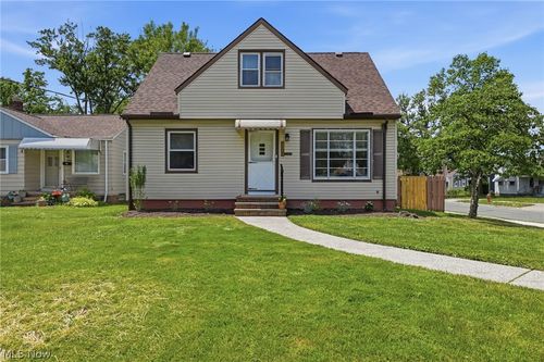 5010 Claremont Blvd, Garfield Heights, OH, 44125-1767 | Card Image