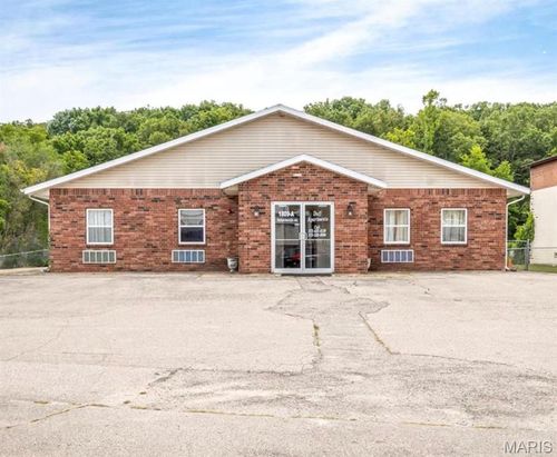 1809A Historic 66 W, Waynesville, MO, 65583-2462 | Card Image