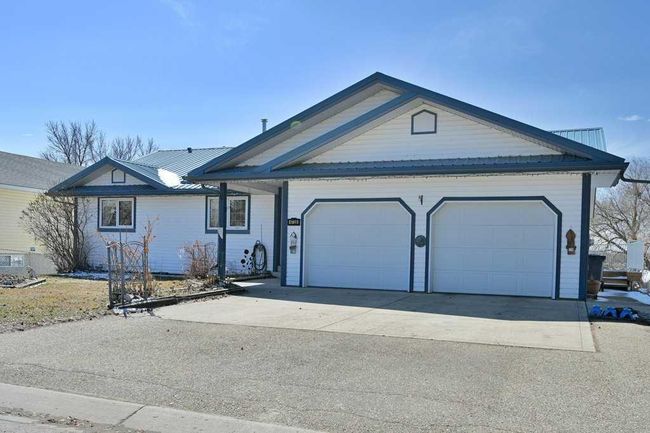 4728 Lake Street, Home with 4 bedrooms, 3 bathrooms and 4 parking in Alix AB | Image 37