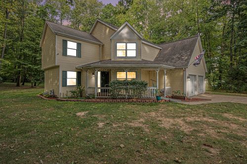 17070 Cherokee Trl, Three Rivers, MI, 49093-9107 | Card Image
