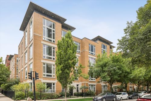 2e-1005 W Buena Ave, Chicago, IL, 60613-6406 | Card Image