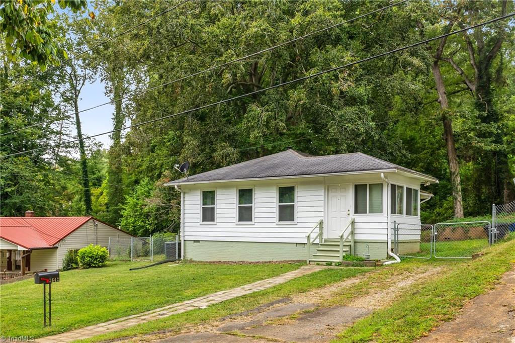 Yale Ave, Winston Salem, NC 27107