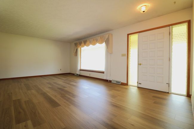 119 Fairway Cir, House other with 3 bedrooms, 2 bathrooms and 2 parking in Norwalk OH | Image 5