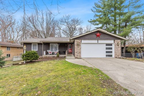 1879 Holliday Dr Sw, Wyoming, MI, 49519-4230 | Card Image