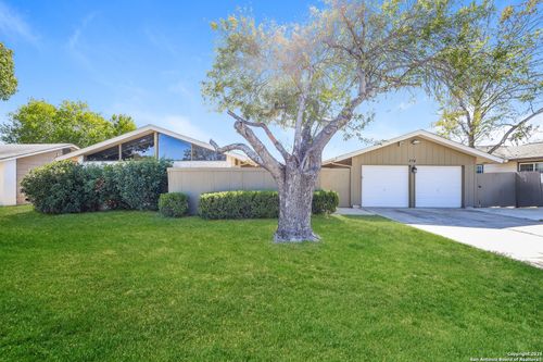 274 Meadow Path Dr, San Antonio, TX, 78227-1648 | Card Image