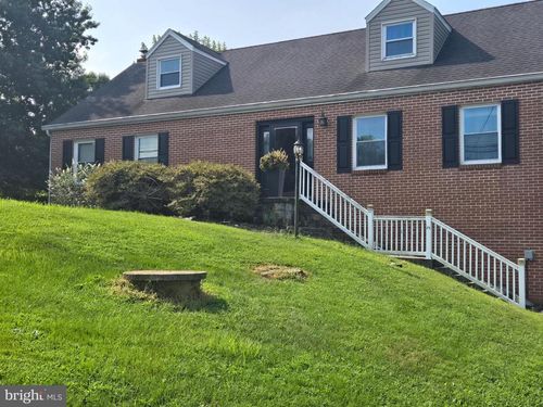 1120 William Penn Blvd, Womelsdorf, PA, 19567-9443 | Card Image