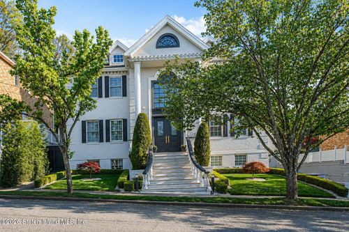 112 Bolivar St, Staten Island, NY, 10314-5671 | Card Image
