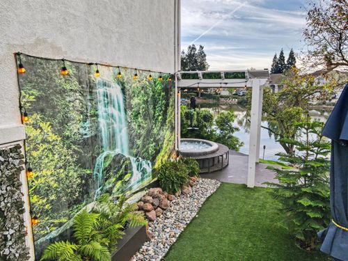 2708 Hinton Cir, Elk Grove, CA, 95758-7648 | Card Image