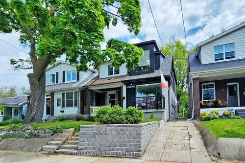 lower-33 Lawlor Ave, Toronto, ON, M4E3L8 | Card Image