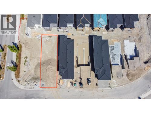 1688 Harbour View Cres, Kelowna, BC, V1Z4E1 | Card Image