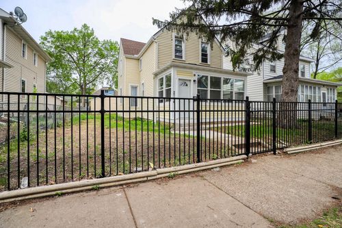 2724 16th Ave S, MINNEAPOLIS, MN, 55407-1204 | Card Image