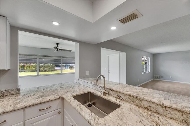 1214 - 1214 Haddington Cir, Condo with 2 bedrooms, 2 bathrooms and null parking in SUN CITY CENTER FL | Image 24