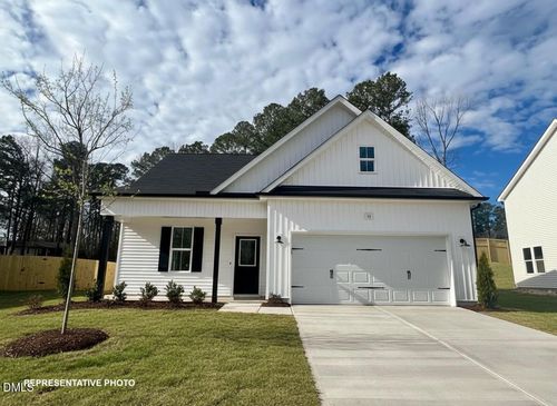 686 Springtooth Dr, Zebulon, NC, 27597-3207 | Card Image