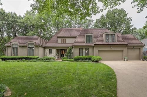 12601 Pawnee Ln, Leawood, KS, 66209-1447 | Card Image