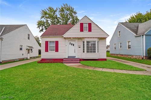 11016 Mccracken Rd, Garfield Heights, OH, 44125-2755 | Card Image