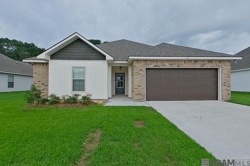 111 Rainfall Ln, Carencro, LA, 70520-4513 | Card Image