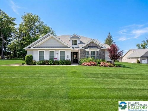 7733 Valor Dr, Coopersburg, PA, 18036-8742 | Card Image