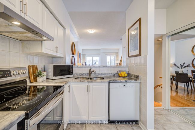 6 - 10 St Moritz Way, Condo with 3 bedrooms, 3 bathrooms and null parking in Markham ON | Image 5