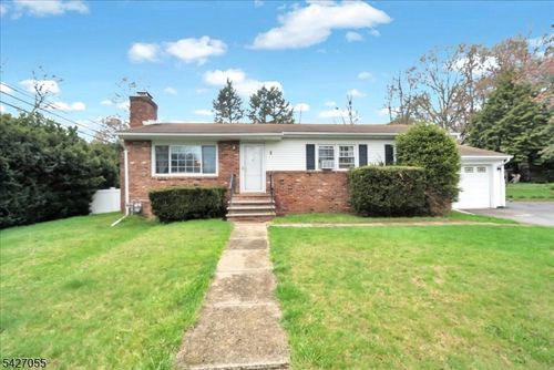 1 Sanders Ct, West Milford, NJ, 07480-4520 | Card Image