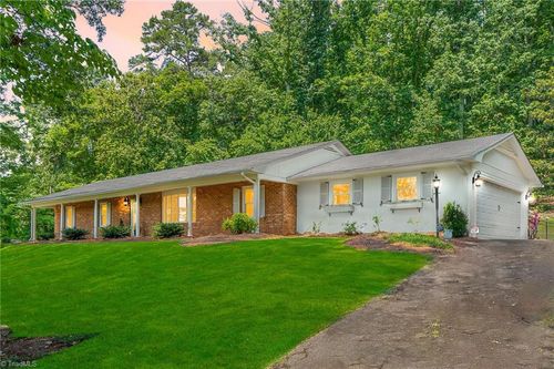 1011 Westmont Dr, Asheboro, NC, 27205-4150 | Card Image